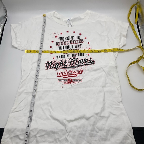 NWOT BOB SEGER NIGHT MOVES TEE BY GILDAN - Picture 4 of 4